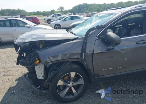 2019 Jeep Cherokee Limited 4X4 from USA, damaged, VIN 1C4PJMDX6KD356569